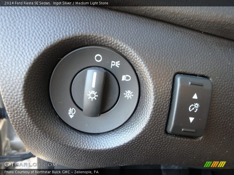 Ingot Silver / Medium Light Stone 2014 Ford Fiesta SE Sedan