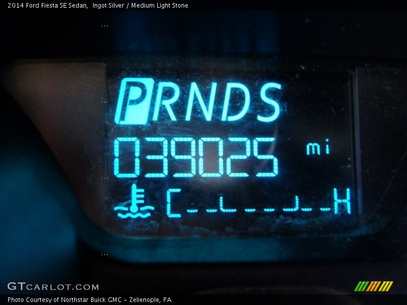 Ingot Silver / Medium Light Stone 2014 Ford Fiesta SE Sedan