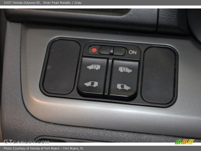 Silver Pearl Metallic / Gray 2007 Honda Odyssey EX