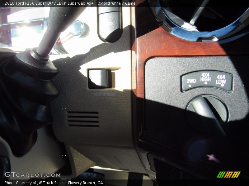 Oxford White / Camel 2010 Ford F250 Super Duty Lariat SuperCab 4x4