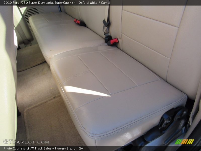 Oxford White / Camel 2010 Ford F250 Super Duty Lariat SuperCab 4x4