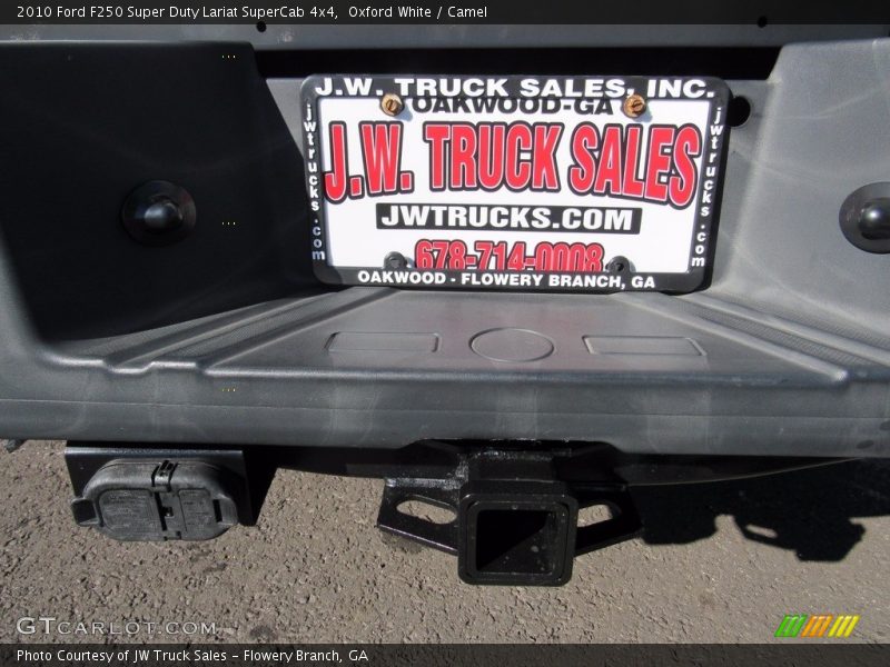 Oxford White / Camel 2010 Ford F250 Super Duty Lariat SuperCab 4x4