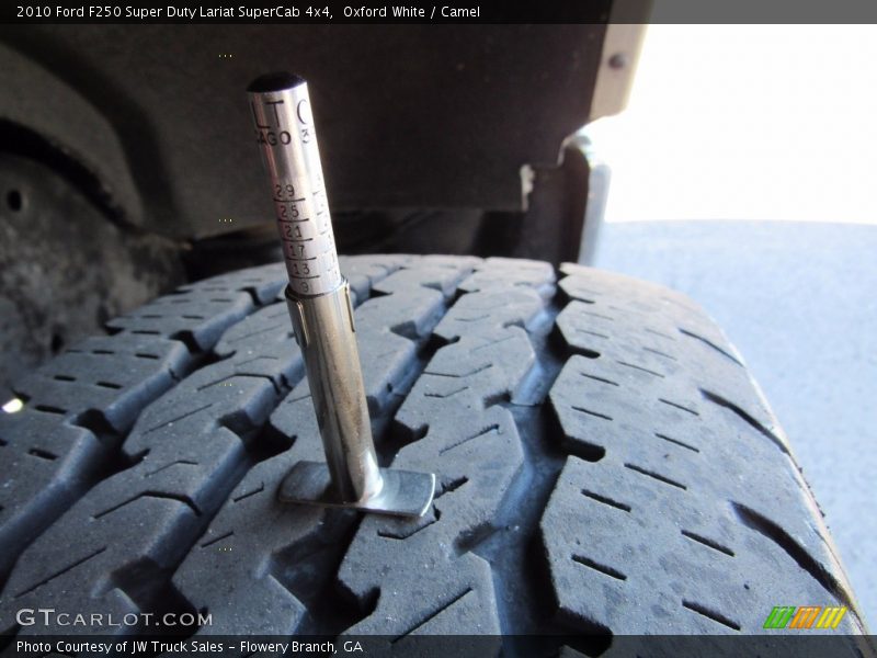 Oxford White / Camel 2010 Ford F250 Super Duty Lariat SuperCab 4x4