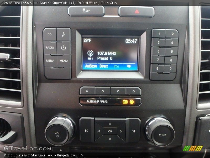 Oxford White / Earth Gray 2018 Ford F450 Super Duty XL SuperCab 4x4