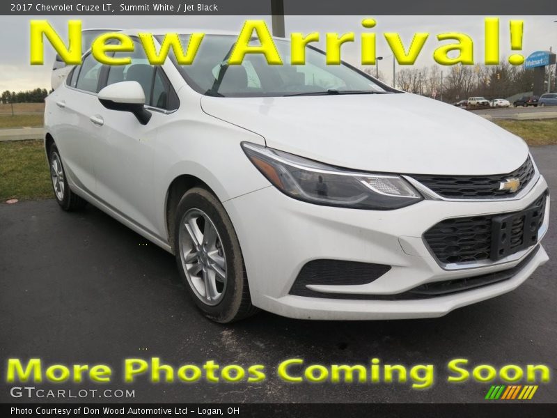 Summit White / Jet Black 2017 Chevrolet Cruze LT