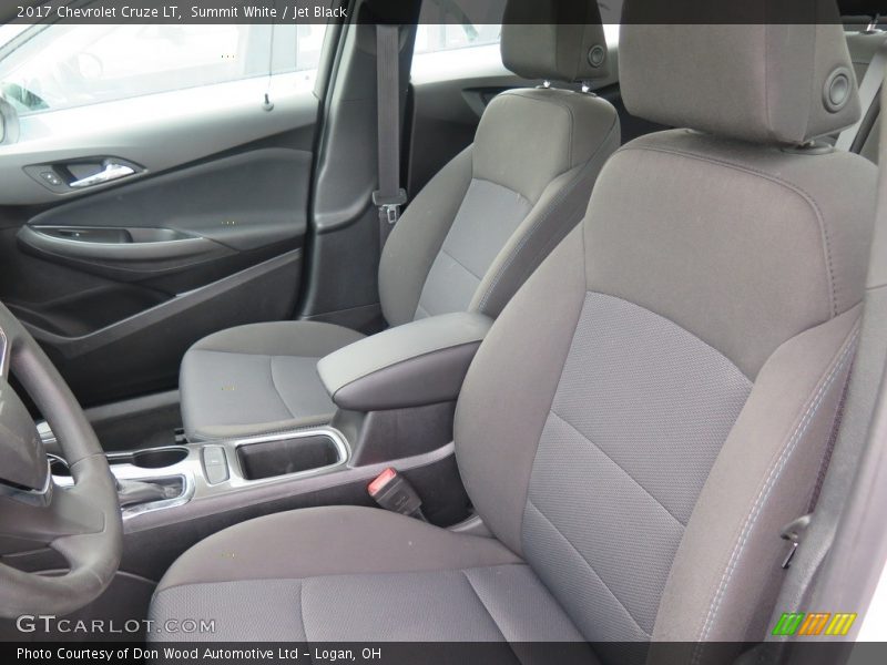 Summit White / Jet Black 2017 Chevrolet Cruze LT
