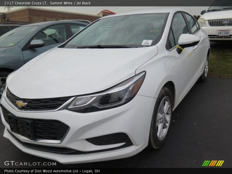 Summit White / Jet Black 2017 Chevrolet Cruze LT