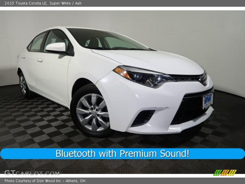 Super White / Ash 2015 Toyota Corolla LE