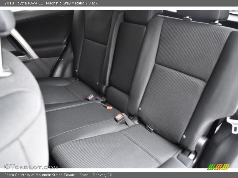 Magnetic Gray Metallic / Black 2018 Toyota RAV4 LE