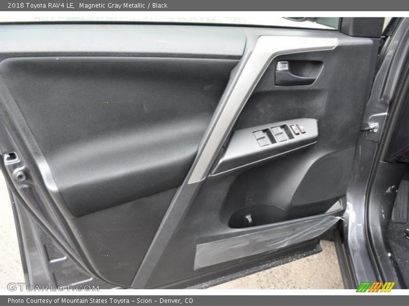 Magnetic Gray Metallic / Black 2018 Toyota RAV4 LE