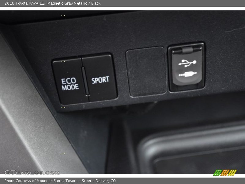 Magnetic Gray Metallic / Black 2018 Toyota RAV4 LE