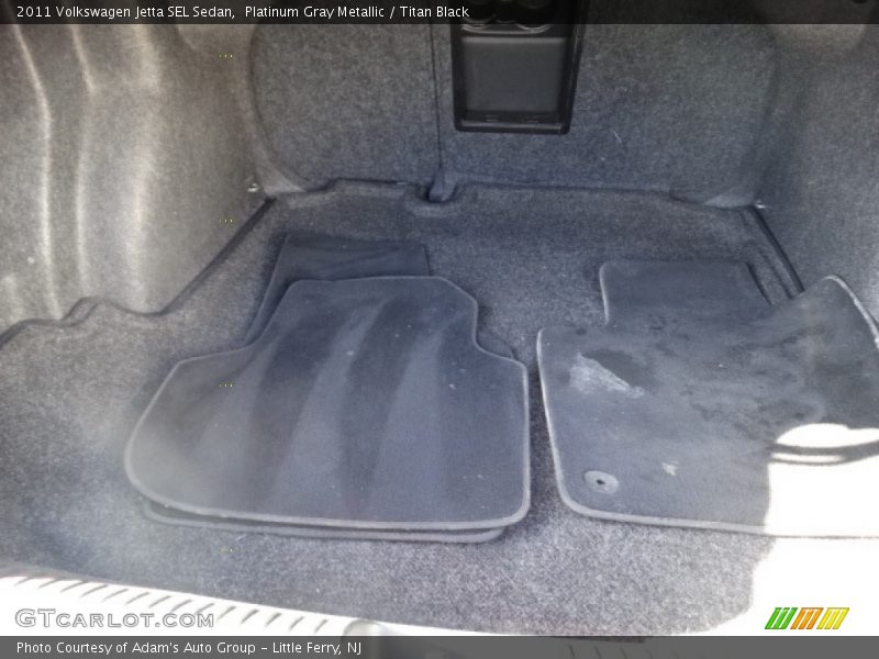 Platinum Gray Metallic / Titan Black 2011 Volkswagen Jetta SEL Sedan