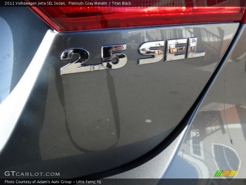 Platinum Gray Metallic / Titan Black 2011 Volkswagen Jetta SEL Sedan