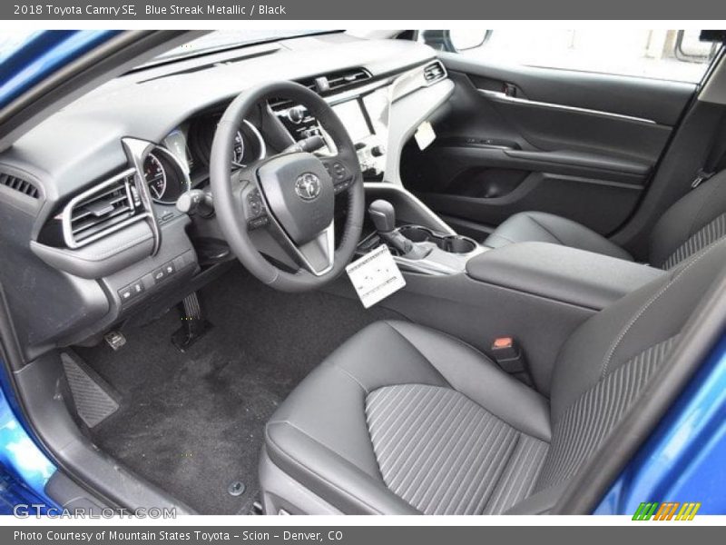 Blue Streak Metallic / Black 2018 Toyota Camry SE