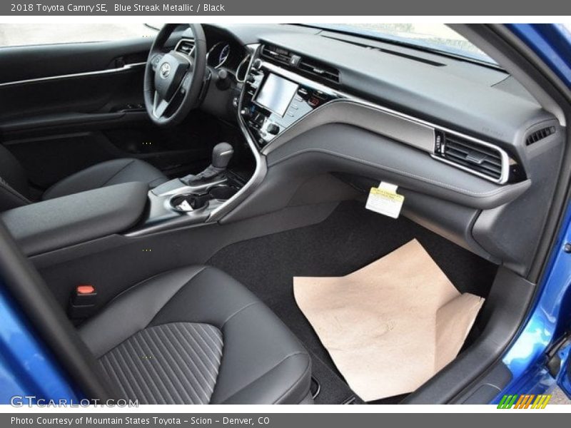Blue Streak Metallic / Black 2018 Toyota Camry SE