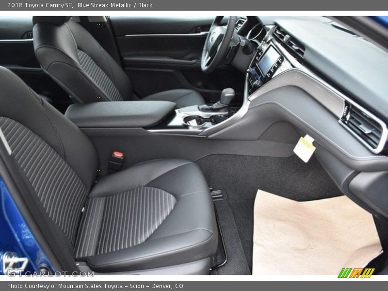 Blue Streak Metallic / Black 2018 Toyota Camry SE
