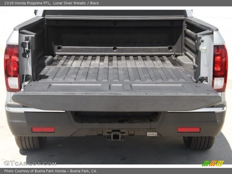 Lunar Silver Metallic / Black 2018 Honda Ridgeline RTL