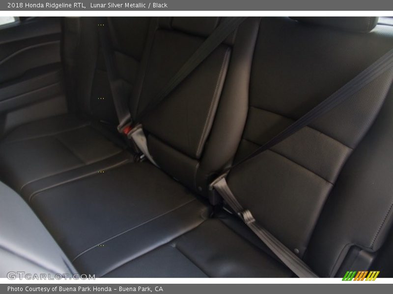 Lunar Silver Metallic / Black 2018 Honda Ridgeline RTL