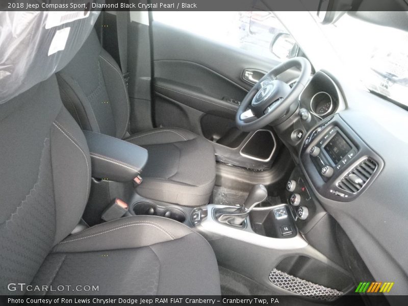 Diamond Black Crystal Pearl / Black 2018 Jeep Compass Sport