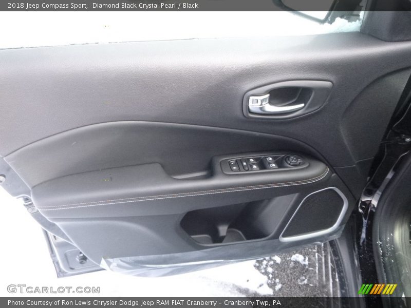 Diamond Black Crystal Pearl / Black 2018 Jeep Compass Sport