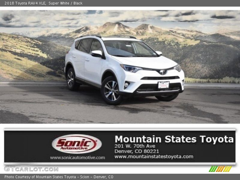 Super White / Black 2018 Toyota RAV4 XLE