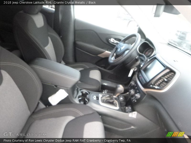 Granite Crystal Metallic / Black 2018 Jeep Cherokee Latitude 4x4