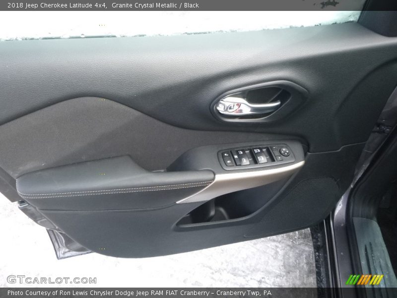 Granite Crystal Metallic / Black 2018 Jeep Cherokee Latitude 4x4
