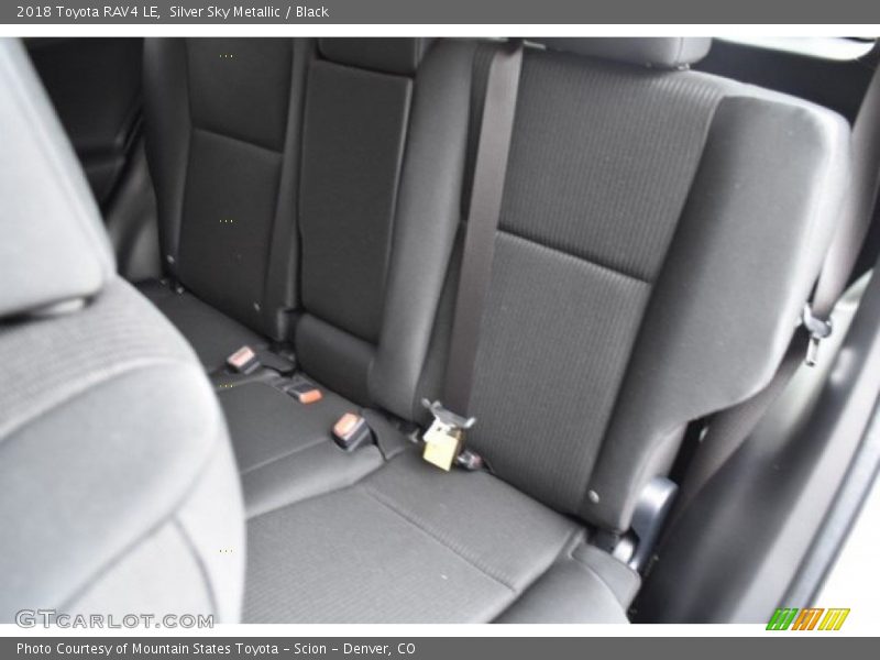 Silver Sky Metallic / Black 2018 Toyota RAV4 LE