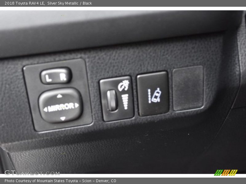 Silver Sky Metallic / Black 2018 Toyota RAV4 LE