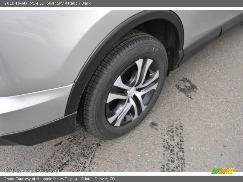 Silver Sky Metallic / Black 2018 Toyota RAV4 LE