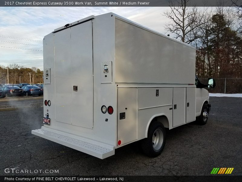 Summit White / Medium Pewter 2017 Chevrolet Express Cutaway 3500 Work Van