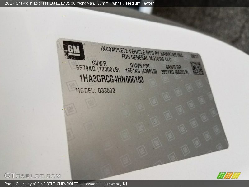 Summit White / Medium Pewter 2017 Chevrolet Express Cutaway 3500 Work Van