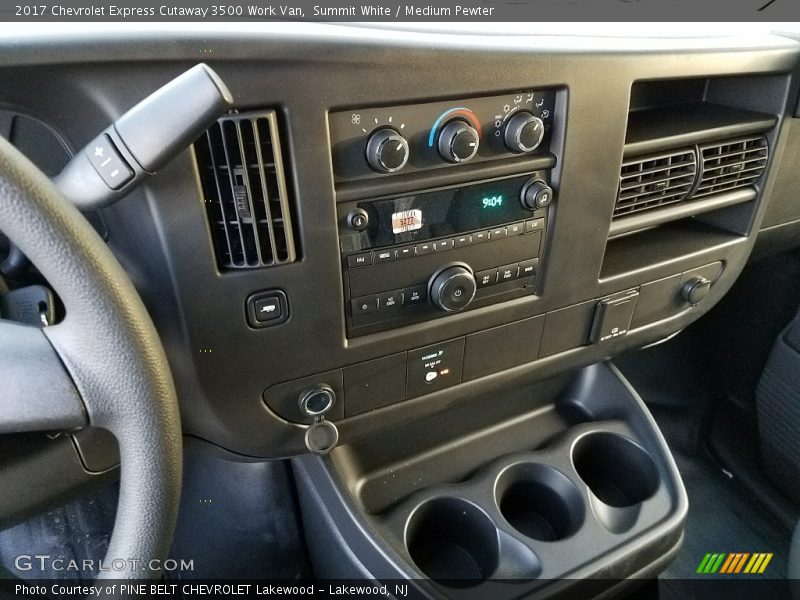 Summit White / Medium Pewter 2017 Chevrolet Express Cutaway 3500 Work Van