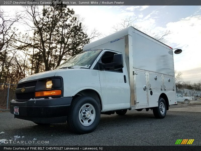 Summit White / Medium Pewter 2017 Chevrolet Express Cutaway 3500 Work Van