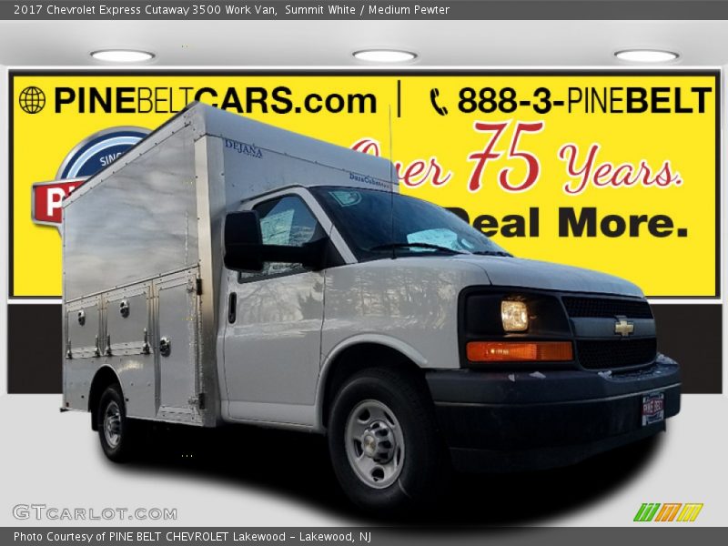 Summit White / Medium Pewter 2017 Chevrolet Express Cutaway 3500 Work Van