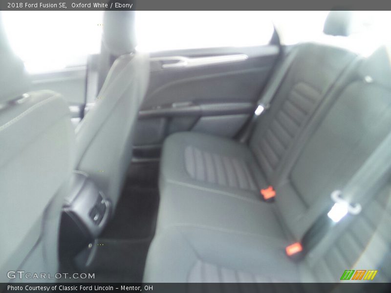 Oxford White / Ebony 2018 Ford Fusion SE