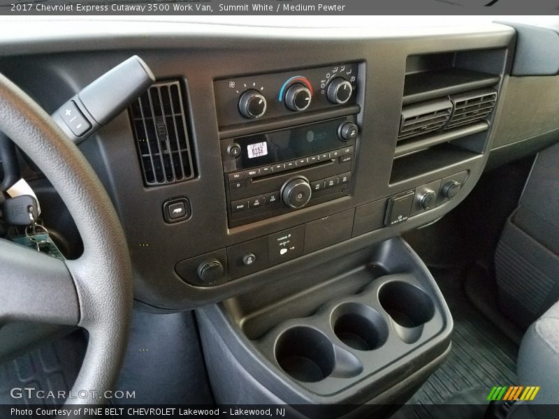 Summit White / Medium Pewter 2017 Chevrolet Express Cutaway 3500 Work Van