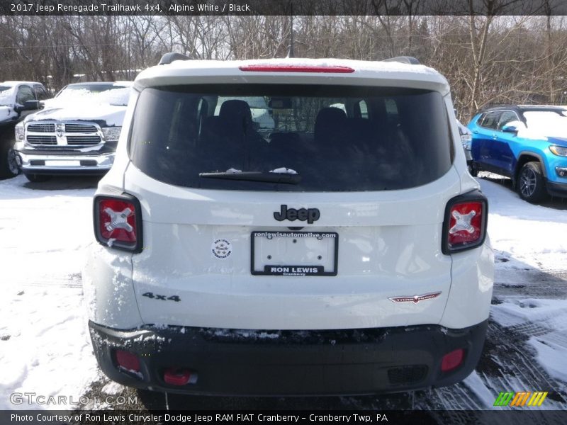 Alpine White / Black 2017 Jeep Renegade Trailhawk 4x4
