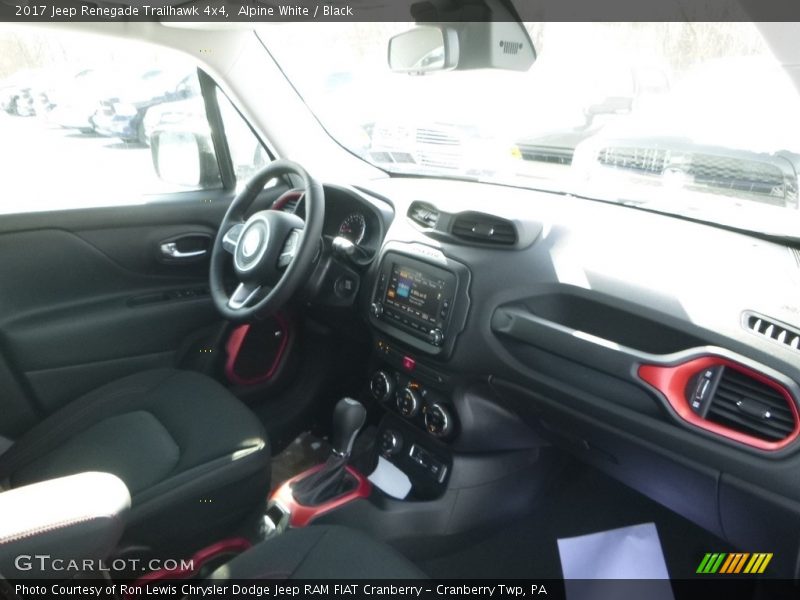 Alpine White / Black 2017 Jeep Renegade Trailhawk 4x4