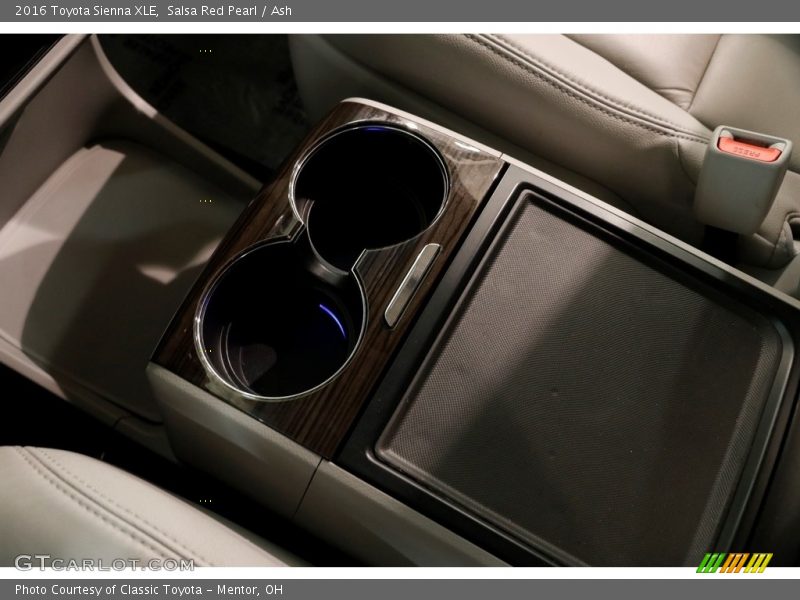 Salsa Red Pearl / Ash 2016 Toyota Sienna XLE