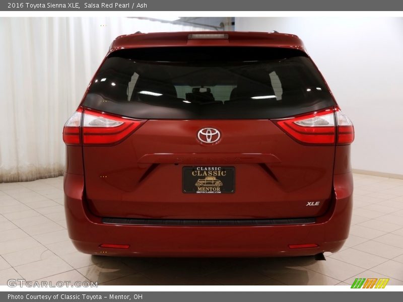 Salsa Red Pearl / Ash 2016 Toyota Sienna XLE