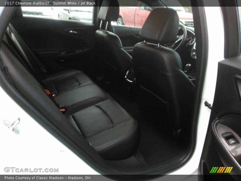 Summit White / Jet Black 2017 Chevrolet Malibu LT
