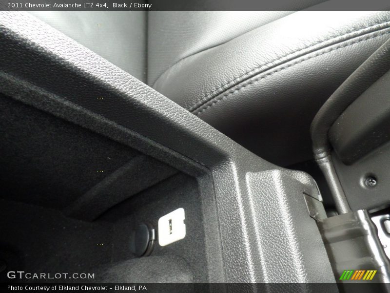 Black / Ebony 2011 Chevrolet Avalanche LTZ 4x4