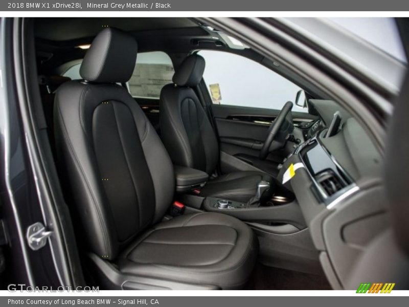 Mineral Grey Metallic / Black 2018 BMW X1 xDrive28i