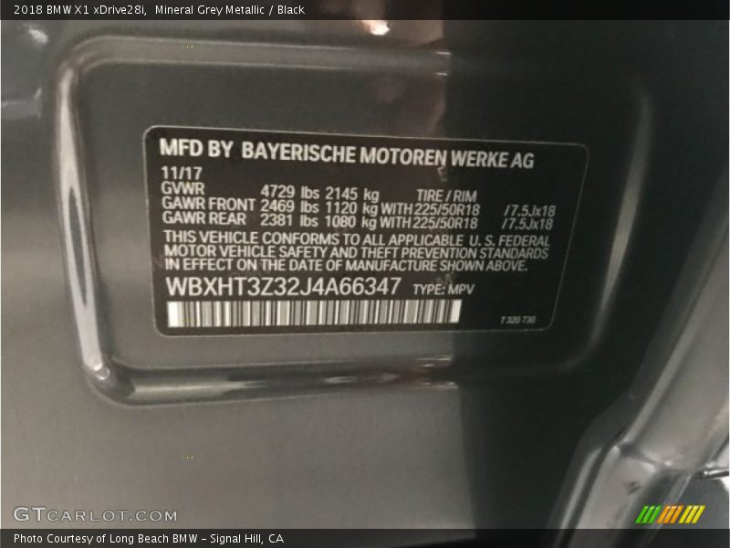 Mineral Grey Metallic / Black 2018 BMW X1 xDrive28i