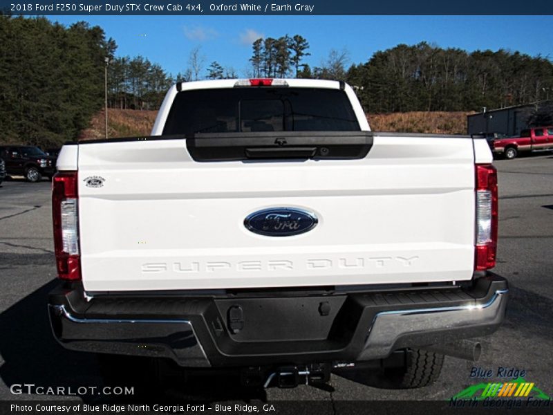 Oxford White / Earth Gray 2018 Ford F250 Super Duty STX Crew Cab 4x4