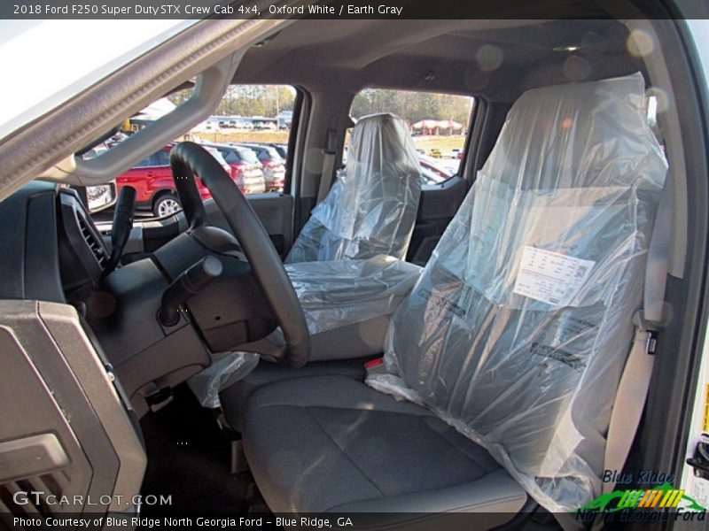 Oxford White / Earth Gray 2018 Ford F250 Super Duty STX Crew Cab 4x4