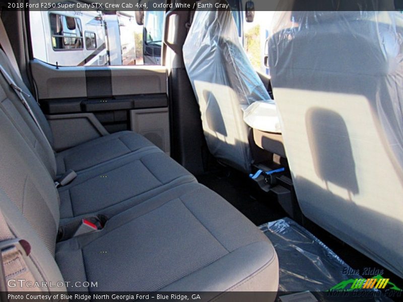 Oxford White / Earth Gray 2018 Ford F250 Super Duty STX Crew Cab 4x4