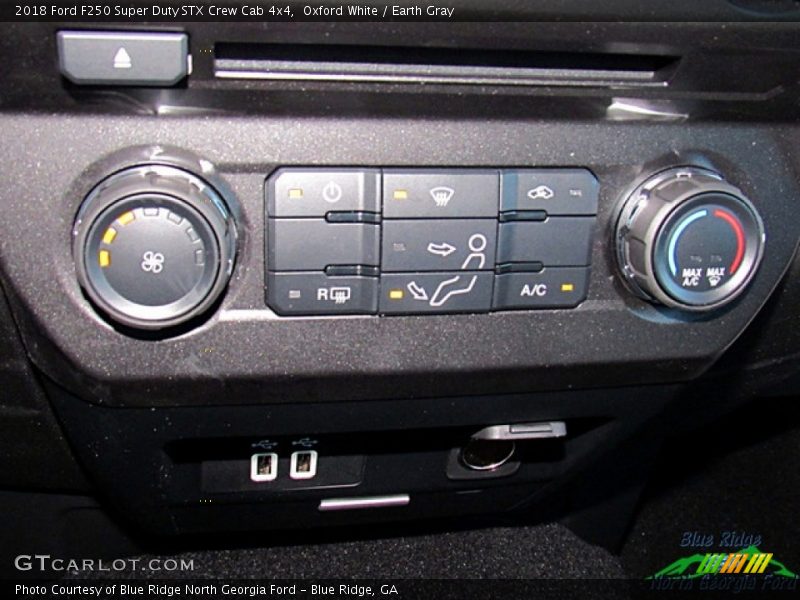 Oxford White / Earth Gray 2018 Ford F250 Super Duty STX Crew Cab 4x4