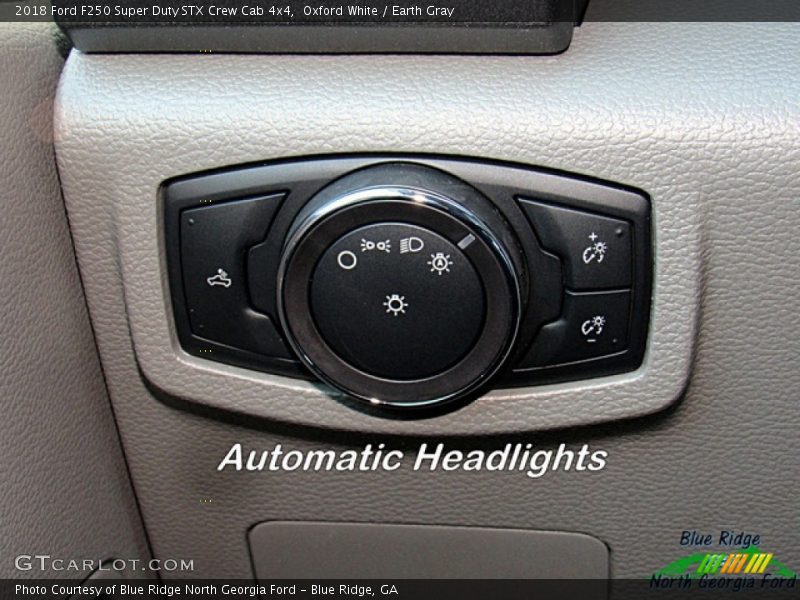 Oxford White / Earth Gray 2018 Ford F250 Super Duty STX Crew Cab 4x4